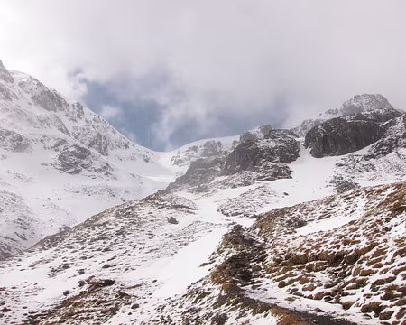 PXL027 Nous devions initialement suivre la crête vers la droite, vers Bidean nam Bian