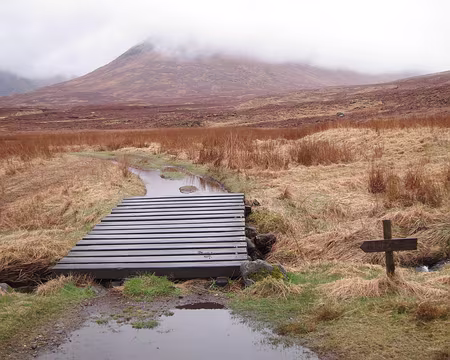 PXL112 Un panneau nous permet de ne pas rater le pont…