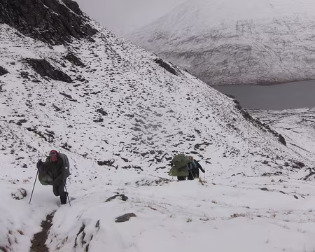 PXL136 Nous montons au col de Bealach an Sgàirne…