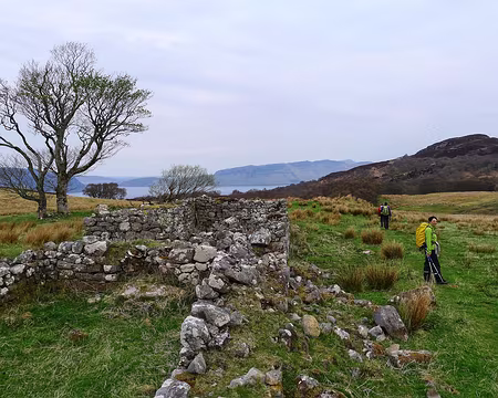 PXL233 Ruine à la bifurcation vers la plage d'Inver [photo JCR]