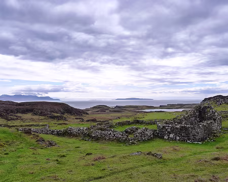 PXL334 Ruines et îles au sud de Skye [photo JCR]