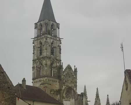L'église Notre-Dame de Saint-Père L'église Notre-Dame de Saint-Père