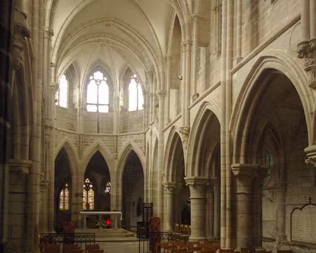 L'église Notre-Dame de Saint-Père L'église Notre-Dame de Saint-Père