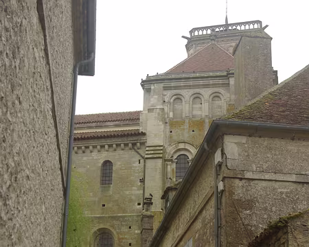 Vézelay : basilique Sainte-Marie-Madeleine Vézelay : basilique Sainte-Marie-Madeleine