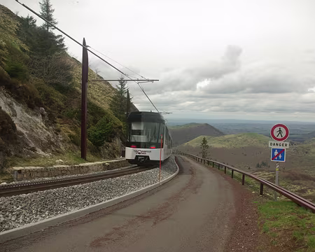 Enfin quand même, s'il y avait eu un arrêt à cet emplacement... Enfin quand même, s'il y avait eu un arrêt à cet emplacement...