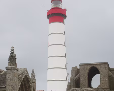 PXL217 dans les ruines de l'abbaye