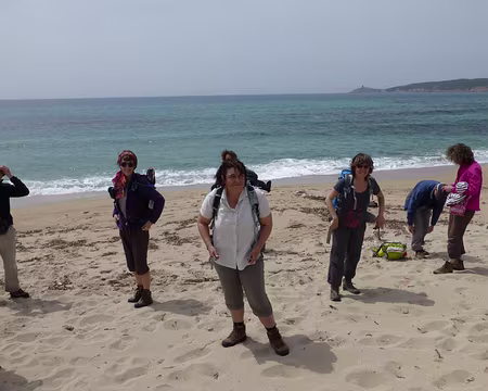 PXL003 1er mai : pique nique sur la plage de Cargèse