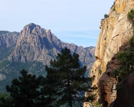 PXL140 Une bonne montée pour le Capu San Pietru