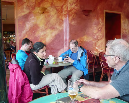 PXL015 Au sec à Moustiers-Ste-Marie, après le transfert en taxi depuis Roumoules. Juliette.