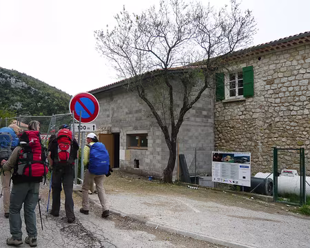PXL030 7 Mai. De La Palud à Rougon par le sentier Martel.Chalet CAF de la Maline en rénovation.