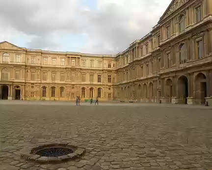 PXL032 Cour Carrée du Louvre