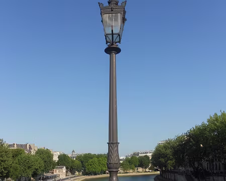 PXL006 Réverbère sur le Pont Marie