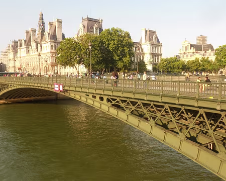 PXL014 Le Pont d'Arcole, l'Hôtel de Ville et l'Eglise St-Gervais-St-Protais
