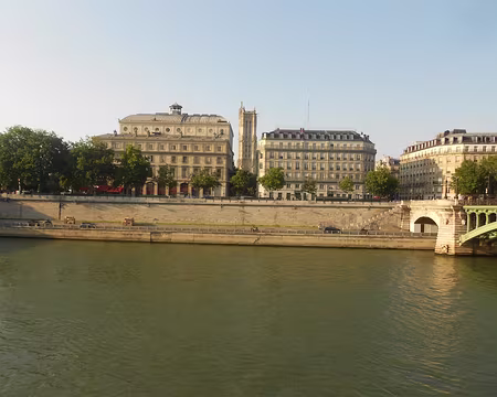 PXL015 La Tour St-Jacques, gothique flamboyant, seul vestige de l'Eglise St-Jacques-de-la-Boucherie