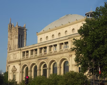 PXL018 Depuis le Pont au Change, le Théâtre de la Ville et la Tour Saint-Jacques