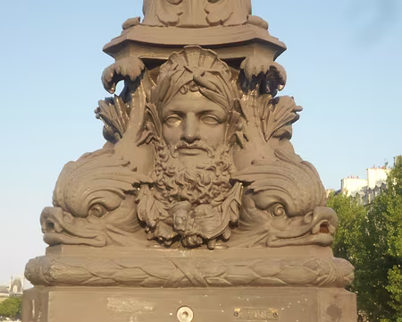 PXL024 Base de lampadaire sur le Pont Neuf