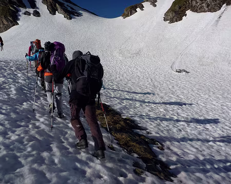 PXL059 Le soleil a commencé à réchauffer le passage.