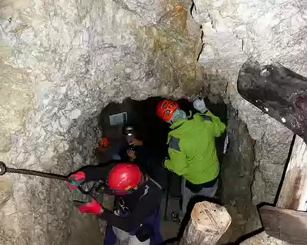 PXL196 J11 Matin - Visite de la ligne de front de la défense autrichienne et ses tunnels