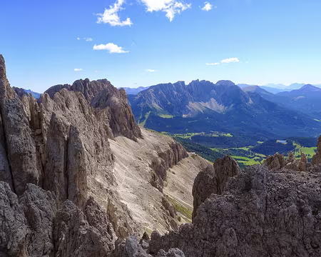 PXL027 Vue vertgineuse depuis le col Santner