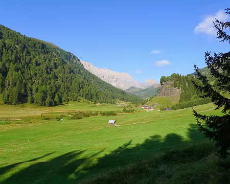 PXL044 Le Val Duron, verdoyant.