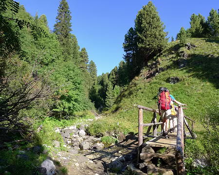 PXL045 Même en septembre, les ruisseaux coulent à flot.