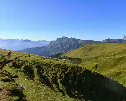 PXL047 Alpages sur les contreforts sud du Sasso Piatto.