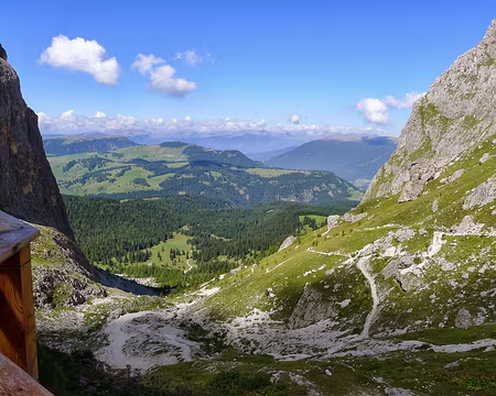 PXL053 Vue depuis la terrasse du refuge Vicenza.