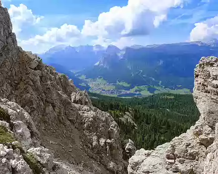 PXL087 Vue sur le Val Badia.