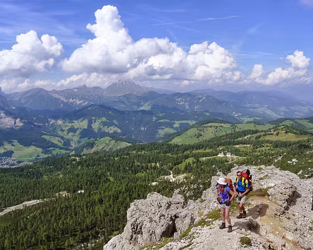 PXL089 Vue sur le Val Badia.