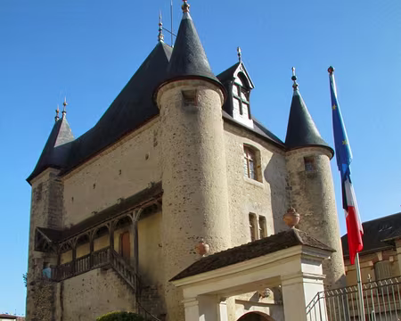 PXL063 Elle fait partie d’un ensemble fortifié comprenant 5 portes qui fermaient et protégeaient la ville jusqu’au XVIIe siècle.