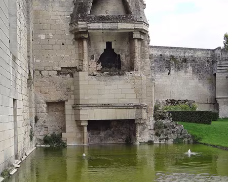 PXL073 les ruines de l'Ancien logis, partie la plus ancienne