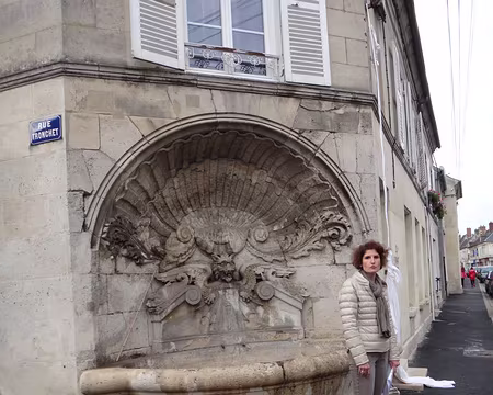 PXL098 La fontaine de la Coquille à Villers-Cotterets