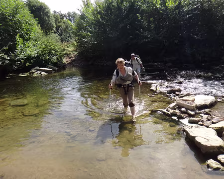 PXL006 à chacun sa technique : sandales plastique, chaussons néoprène, tongs ou (déconseillé) pieds nus