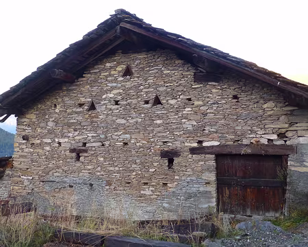 PXL006 Jolie architecture de pierre du Piémont