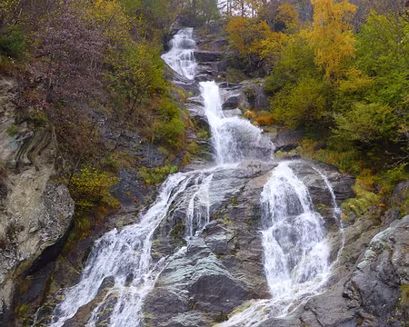 PXL069 Cascade en montant au refuge Jervis