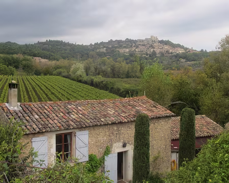 PXL001 Lacoste en vue