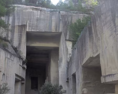 PXL115 les anciennes carrières des Baux