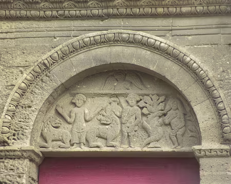 PXL157 Adam et Éve bien sûr, mais le troisième en bermuda ?