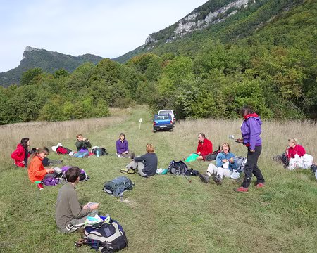 DSC00935 le groupe qui déjeune au soleil