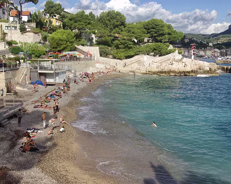 Plage du Bestouan à Cassis Plage du Bestouan à Cassis
