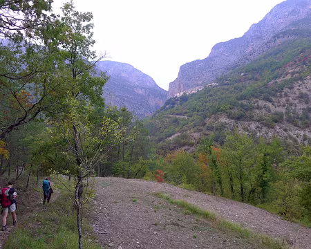 PXL012 Avant de remonter vers Aiglun,...