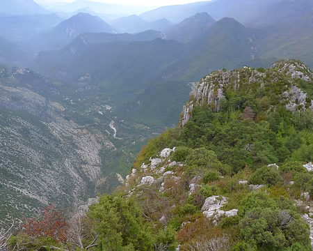 PXL028 Grimpée au sommet du Mont Saint-Martin.
