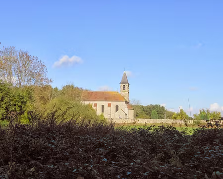 PXL008 Eglise de Saint-Yon édifiée sur une butte, un ancien oppidum romain