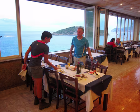 PXL033 J2 - Petit déjeuner avec vue sur mer