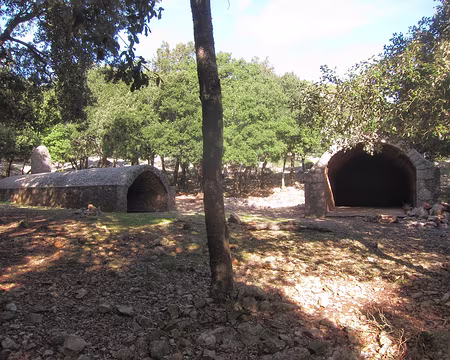 PXL064 Bassin à gauche, abri à droite