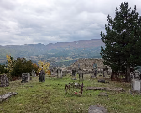 DSC01026 Ancien cimetière de Barret sur Méouge