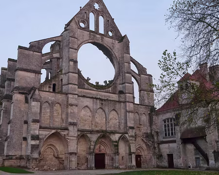 PXL021z1478 L'abbaye de Longpont