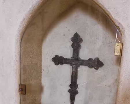 PXL004 Objets trouvés lors de la restauration de l'église en 1984