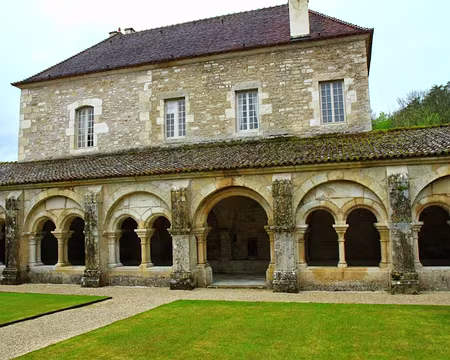 PXL061 La maison des abbés.