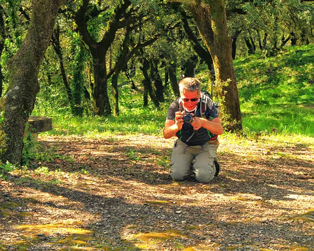 PXL102 Petit homme prendre photo...